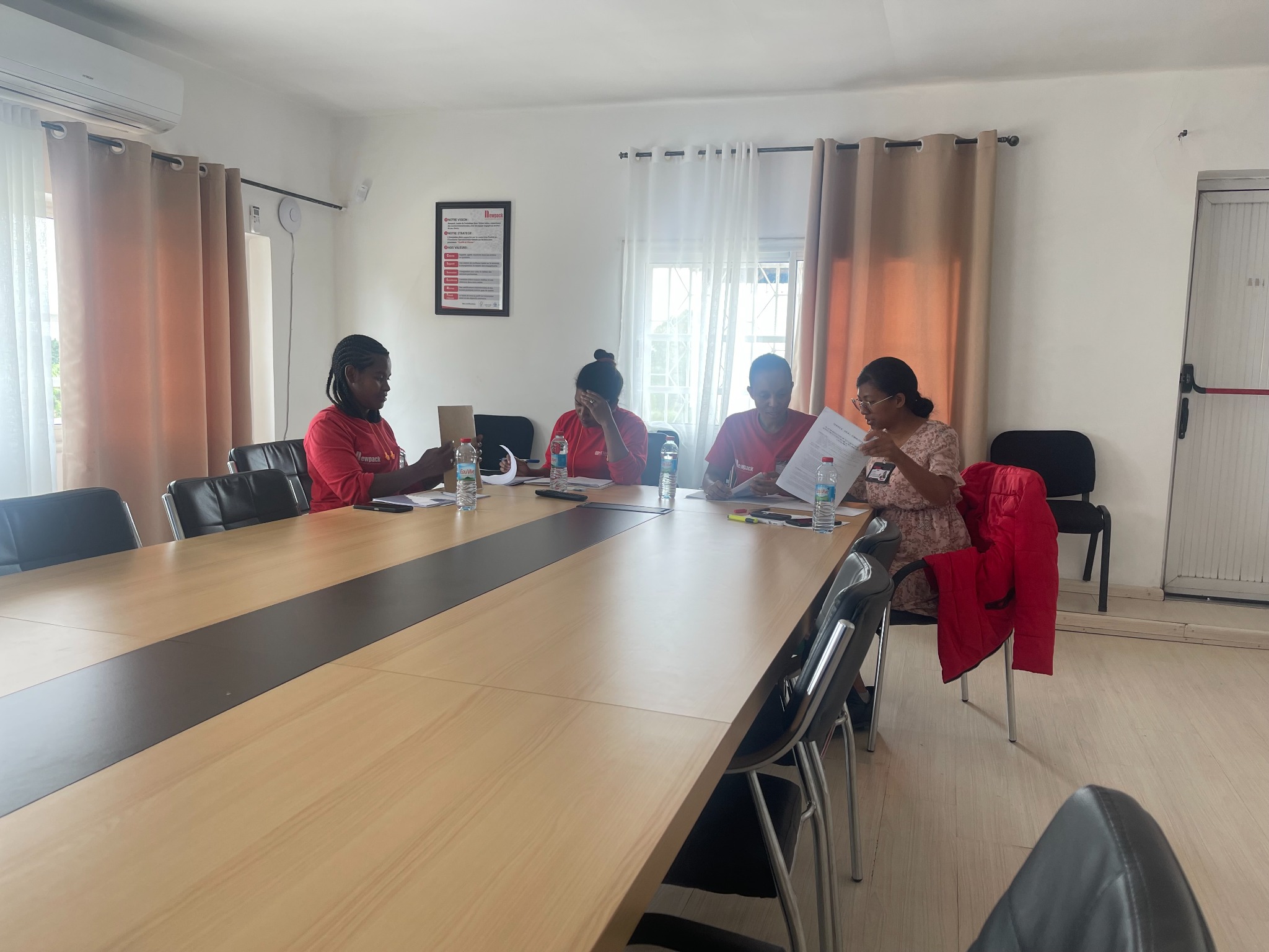 Réunion de travail consacrée à l'opérationnalisation d'un système ISO 9001 à Madagascar